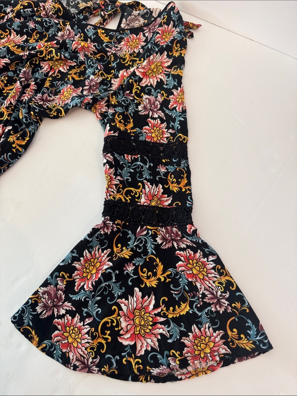 Xhileration Floral V-Neck Long Sleeve Tunic Dress in Black - Picture 10 of 16